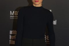 Alina Levshin, "MAMBO MATERNICA",  Photo Call zur Premiere und Festival-Eröffnung, achtung berlin filmfestival, Colosseum, Berlin, 15.04.2026