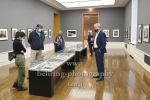 Matthias Harder in der Sheila Metzner-Ausstellung, "America 1970s/80s" (09.10.20 - 16.05.21), Presserundgang mit Matthias Harder (Direktor), Helmut Newton Stiftung, Berlin, 08.10.2020 (Photo: Christian Behring)