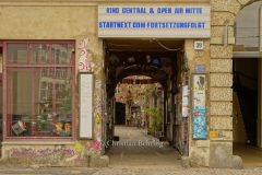 Kino Central, Tordurchgang zum Kino in der Rosenthaler Strasse 39, "STADTANSICHTEN", Berlin, 02.04.2020