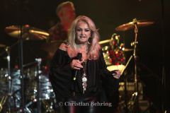 "BONNIE TYLER", Konzert im Admiralspalast im Rahmen der "40 Jahre Total Eclipse Of The Heart", Berlin, 02.10.2023