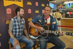 "The BossHoss - Das kleinste Konzert ihrer Bandgeschichte", Live Performance von Alec und Sascha im Burger King in der Landsberger Allee 119, Berlin, 18.06.2026