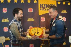 "The BossHoss - Das kleinste Konzert ihrer Bandgeschichte", Live Performance von Alec und Sascha im Burger King in der Landsberger Allee 119, Berlin, 18.06.2026