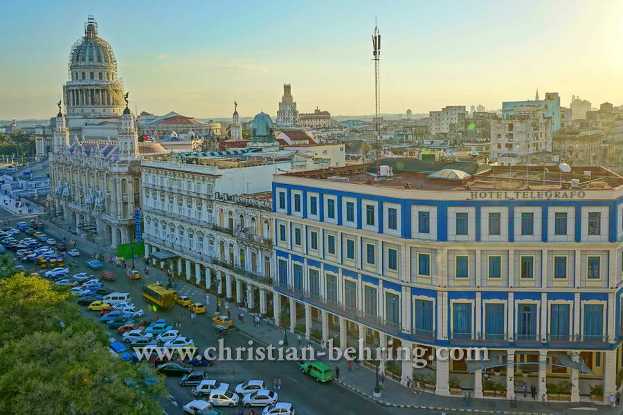 Blick von der Dachterrasse des Hotel Parque Central Richtung Telegrafo, La habana vieja, Havanna, Cuba, 31.01.2015 [(c) Christian Behring, www.christian-behring.com]