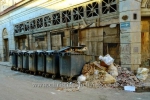 Muell und Muellcontainer in den Strasse Amargura der Altstadt, La habana vieja, Havanna, Cuba, 31.01.2015 [(c) Christian Behring, www.christian-behring.com]
