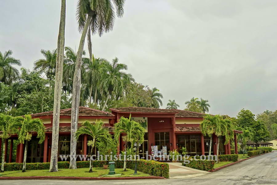 Santa Clara, ciudad en el centro de Cuba [Photo: Christian Behring]