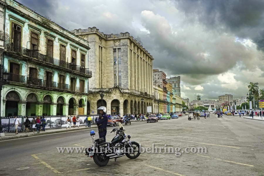 Verkehrspolizist am Paseo de Marti, Havanna, Cuba, 26.01.2015 [(c) Christian Behring, www.christian-behring.com]