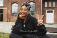 "Dominique Fils-Aime", Photocall, "Siebenklang-Festival im Ofenhaus Am Gaswerk, Bernau bei Berlin, 27.03.2026