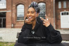 "Dominique Fils-Aime", Photocall, "Siebenklang-Festival im Ofenhaus Am Gaswerk, Bernau bei Berlin, 27.03.2026