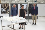 v.re.: Christoph Stoelzl (Gründungsdirektor Stiftung Exilmuseum Berlin), Herta Mueller (Literaturnobelpreisträgerin und Schirmherrin), Joachim Gauck, (Bundespräsident a. D. und Schirmherr ) vor dem Gewinner-Modell vom Buero Dorte Mandrup aus Kopenhagen,  "Pressekonferenz der Stiftung Exilmuseum", Pressekonferenz und Photocall, Station Berlin, Berlin, 14.08.2020,"Pressekonferenz der Stiftung Exilmuseum", Pressekonferenz und Photocall, Station Berlin, Berlin, 14.08.2020,