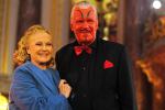 Brigitte Grothum als Glaube und Peter Sattmann als Teufel in der 25. Jedermann-Inszenierung im Berliner Dom, Berlin, Fotoprobe