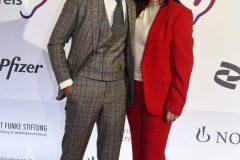 Alice Brauner mit Ehemann Michael Zechbauer, "24. DEUTSCHER HÖRFILMPREIS", Photo Call am Roten Teppich im Kino Colosseum, Berlin, 24.03.2026