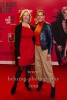 Schauspielerinnen Petra Zieser und Ulrike Frank, " IN EINEM LAND DAS ES NICHT MEHR GIBT", Photocall am Roten Teppich zur Berlin-Premiere in einem Kino, das es nicht mehr gibt, dem Colosseum, Berlin, 05.10.2022