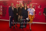 David Schütter, Claudia Michelsen, Aelrun Goette, Marlene Burow, Jördis Triebel,  "IN EINEM LAND DAS ES NICHT MEHR GIBT", Photocall am Roten Teppich zur Berlin-Premiere in einem Kino, das es nicht mehr gibt, dem Colosseum, Berlin, 05.10.2022