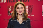Marlene Burow, "IN EINEM LAND DAS ES NICHT MEHR GIBT", Photocall am Roten Teppich zur Berlin-Premiere in einem Kino, das es nicht mehr gibt, dem Colosseum, Berlin, 05.10.2022
