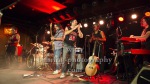 Pau Dones - singer, guitar, David Muñoz - guitar, Jordi Vericat - bass guitar, Alex Tenas - drum, Jaime Burgos - keyboards, Jimmy Jenks - sax, "JARABE DE PALO", Tour Americano 2015, Konzert im BiNuu am 07.06.2015, in  Berlin, Germany, [POP-EYE uebernimmt keine Haftung bei einer evtl. Verletzung Rechte Dritter! Weitergabe an Dritte nicht erlaubt. Das Foto ist ein Lichtbildwerk i.S.v. Paragraph 2 Absatz 1 Ziffer 5 UrhRG, Es gelten unsere AGB. Nur redaktionelle Nutzung, Nutzung Honorar-& MwSt. pflichtig! Geschäftsbedingungen des Bestellers, die von diesen AGB abweichen, werden nicht anerkannt und auch dann nicht Vertragsinhalt,wenn ihnen nicht ausdrücklich widersprochen worden ist!  POP-EYE, Brigitte Heinrich, www.POP-EYE.de]