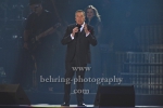 "Roland Kaiser", Konzert im Rahmen der "Stromaufwaerts - Kaiser singt Kaiser"-Tour in der Mercedes-Benz Arena, Berlin, 01.12.2018, (Aufzeichnung fuer rbb: Am Freitag, 28. Dezember 2018 um 20.15 Uhr im rbb Fernsehen)