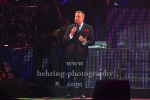 "Roland Kaiser", Konzert im Rahmen der "Stromaufwaerts - Kaiser singt Kaiser"-Tour in der Mercedes-Benz Arena, Berlin, 01.12.2018, (Aufzeichnung fuer rbb: Am Freitag, 28. Dezember 2018 um 20.15 Uhr im rbb Fernsehen)