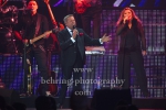 "Roland Kaiser", Konzert im Rahmen der "Stromaufwaerts - Kaiser singt Kaiser"-Tour in der Mercedes-Benz Arena, Berlin, 01.12.2018, (Aufzeichnung fuer rbb: Am Freitag, 28. Dezember 2018 um 20.15 Uhr im rbb Fernsehen)