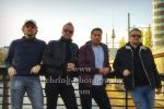 "Kid Colling Cartel" (Konzert am 21.10.2018 im HANGAR 49), David Franco (Bassist), Nicolas Goulay (Keyboarder, nur auf der Tour), Kid Colling (Saenger, Gitarrist), Florian Pons (Drummer), Photocall, An der Michaelkirchbruecke, Berlin, 21.10.2018 (Photo: Christian Behring)