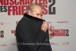 Leander Haussmann in Kundschafterpose, "KUNDSCHAFTER DES FRIEDENS 2", Photocall am Roten Teppich zur Publikumspremiere, Colosseum, Berlin, 15.01.2025