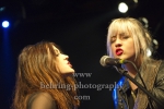 Rebecca Lovell (lead vocals, mandolin,  guitar), Megan Lovell (harmony vocals, dobro, lap steel), "LARKIN POE", Photocall im Postbahnhof am 01.04.2015, in  Berlin, Germany, (Photo: Christian Behring, www.christian-behring.com)