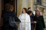 Muriel Baumeister, Lavinia Wilson, Michaela Caspar, Maryam Zaree, "LAGAL AFFAIRS", Foto vom Filmset, Szene: Anwaelte, Klienten und Zuschauer kommen aus dem Gericht und werden von Fotografen, Kamera-Teams und Journalisten empfangen, Dreharbeiten am Amtsgericht Charlottenburg, Berlin, 06.03.2021