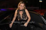 Saskia (Jil Funke) kommt mit der Limousine vorgefahren, "LDS - Liebesdings 3000", Dreharbeiten, Szene: Ankunft der Stars am Roten Teppich vor dem Kino International, Berlin, 04.05.2021