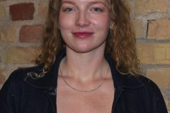 Regisseurin Zinnini Elkington, "NACHBEBEN" (Kinostart: 07.05.2026),  Photo Call zur Berlin-Premiere, Kino in der Kulturbrauerei, Berlin, 22.04.2026