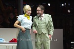 Maria-Danae Bansen (Marghueritta Kulicke), Thorsten Merten (Robert Kuckuck), "MESSESCHLAGER GISELA", Komische Oper im Zelt am Roten Rathaus, Berlin, Premiere: 08.06.2024