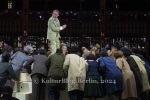 Thorsten Merten (Robert Kuckuck), "MESSESCHLAGER GISELA", Komische Oper im Zelt am Roten Rathaus, Berlin, Premiere: 08.06.2024