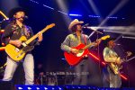 Jess Carson (Gitarre, Gesang), Mark Wystrach (Gesang, Gitarre), Cameron Duddy (Bass, Gesang), "MIDLAND", Uber Eats Music Hall, C2c-Festival, Berlin, 08.03.2025