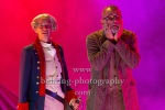Jytte-Merle Böhrnsen (Münchhausen), Matthias Freihof (Freud), "MÜNCHHAUSEN - ODER FREUDS LETZTE REISE", Fotoprobe am 20.09.2022 in der Komödie am Kurfürstendamm im Schiller Theater, Premiere am 25.09.2022