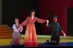 Christopher Nell (Ferdinard), Helena Bohndorf (Anais), ?, "Pferd frisst Hut", Fotoprobe am 05.02.2025 in der Komischen Oper Berlin, Berlin, Premiere: 08.02.2025