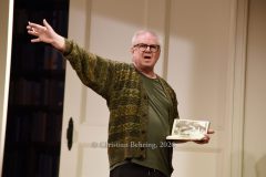 Joachim Krol (Wolfgang), "Sophia oder das Emde der Humanisten", Deutsche Erstaufführung, Fotoprobe am 11.03.2026 im Renaissance Theater, Berlin, Premiere am 15.03.2026