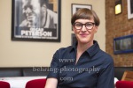 "Silke EBERHARD", Photocall mit der Musikerin und Preistraegerin des "Jazzpreis Berlin 2020", Jazzcafe Grolman, Berlin, 26.08.2020