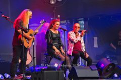 Uwe Hassbecker, Julia Neigel, Toni Krahl, "SILLY mit Julia Neigel und Very Special Guest Toni Krahl", Konzert im Rahmen der "elektroAkustik – Open Air Tour" im Waschhaus - Open Air in Potsdam am 17.07.2026