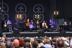 Uwe Hassbecker, Julia Neigel, Toni Krahl, Jäcki Reznicek, Ritchie Barton, "SILLY mit Julia Neigel und Very Special Guest Toni Krahl", Konzert im Rahmen der "elektroAkustik – Open Air Tour" im Waschhaus - Open Air in Potsdam am 17.07.2026