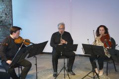 Timotej Willewaldt (Geige), Claudio Mansutti (Klarinette), Maria Ronchini (Viola),"La musica italiana - 200 Jahre Leidenschaft und Sehnsucht mit dem Ensemble SineQuaNon Berlin", Photo Call zu den Konzerten am 09. + 10.05.2026 im Kühlhaus Berlin und im Konzerthaus Am Gendarmenmarkt, Berlin, 09.05.2026