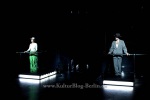 Sina Martens, Gabriel Schneider, "SPIELERFRAUEN" (Regie: Lena Brasch), Fotoprobe am 07.05.2024 im Berliner Ensemble, Berlin, Premiere / Uraufführung: 09.05.2024