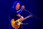 "STEVE HACKETT, Konzert im Rahmen der "Genesis Greats, Lamb Highlights & Solo"-Tour in der Uber Eats Music Hall, Berlin, 08.05.2025