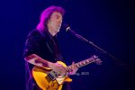 "STEVE HACKETT, Konzert im Rahmen der "Genesis Greats, Lamb Highlights & Solo"-Tour in der Uber Eats Music Hall, Berlin, 08.05.2025