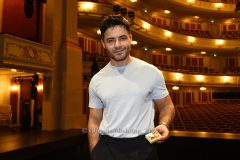 "STOMP trifft Berlin", Jessica Ginkel, Aram Arami und Caroline Beil lernen die Kunst der Perkussion, Photocall in der Staatsoper, Berlin, am 06.07.2026 anlässlich des Gastspiels vom 14. - 19.07.2026