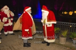 Weihnachtsmaenner und Engel  unterziehen sich einer Pruefung durch den Oberweihnachtsmann ehrenhalber, "Weihnachten im Tierpark - Weihnachtsmannvollversammlung", Tierpark, Berlin, 01.12.2019