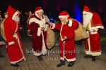Weihnachtsmaenner und Engel  unterziehen sich einer Pruefung durch den Oberweihnachtsmann ehrenhalber, "Weihnachten im Tierpark - Weihnachtsmannvollversammlung", Tierpark, Berlin, 01.12.2019
