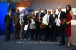 "XY PREIS", Moderator Rudi Cerne, alle Preistraeger mit ihren Paten, Bundesinnenminister Thomas de Maiziere, Preisverleihung im ZDF-Hauptstadtstudio, Berlin, 01.11.2016 [Photo: Christian Behring]