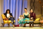Judith Richter (Judy), Niklas Kohrt (Johnny), Natalie Mukherjee (Alex), "ZUHAUSE BIN ICH DARLING", Komoedie Am Kurfuerstendamm im Schiller Theater, Berlin, Deutsche Erstauffuehrung am 04.08.2019 (Photo: Christian Behring)