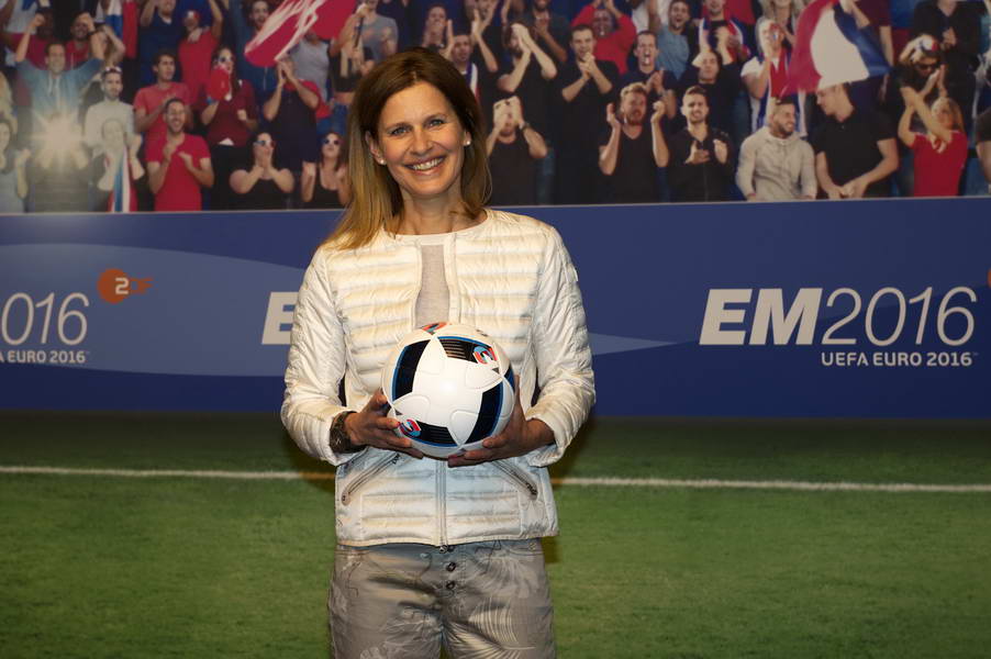Euro 2016 – ein Gespräch mit der Moderatorin Kathrin Müller-Hohenstein