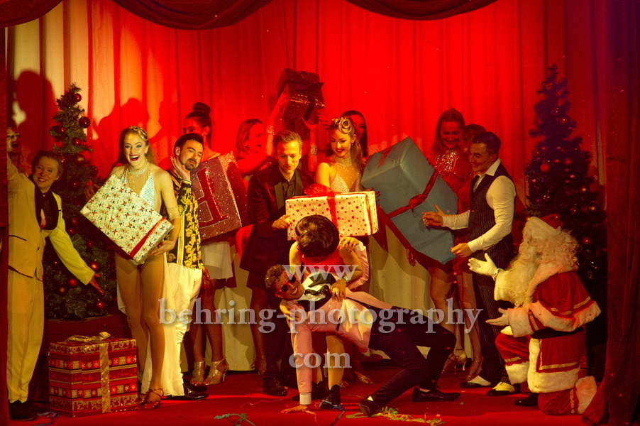 "Der 17. Original Roncalli Weihnachtscircus", Premiere mit Red Carpet und Show, Tempodrom, Berlin,