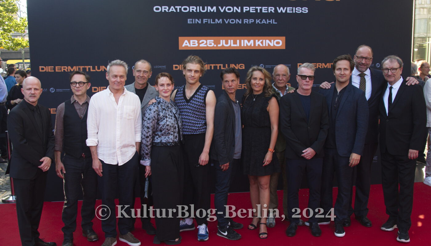 RP Kahl, Arndt Schwering-Sohnrey, ?, Eva Maria Jost, Nico Ehrenteit, Marek Harloff, Nadja Weiss, Thomas Meinhardt, Thomas Ranft, Lasse Myhr, Alexander von Dülmen, Rainer Bock, "DIE ERMITTLUNG", Photo Call am Roten Teppich zur Berlin-Premiere im ZOO Palast, Berlin, 16.07.2024