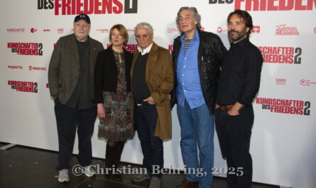 Thomas Thieme, Corinna Harfouch, Henry Hübchen, Winfried Glatzeder, Alberto Ruano, "KUNDSCHAFTER DES FRIEDENS 2", Photocall am Roten Teppich zur Publikumspremiere, Colosseum, Berlin, 15.01.2025